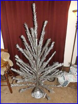 Vintage 6 Foot 58 Branch 1950's Aluminum Glitter Christmas Tree Metal Tree Corp