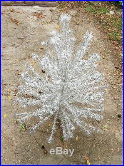 Vintage 6' Silver Aluminum CHRISTMAS TREE 90 Pom Pom Branches