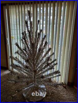 Vintage 6 ft. Aluminum Christmas Tree with Sleeves & Box 94 Limbs