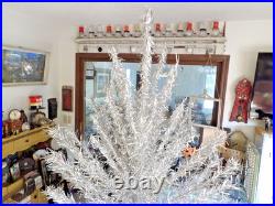 Vintage 7' Foot Aluminum Christmas Tree 124 Branches And Stand