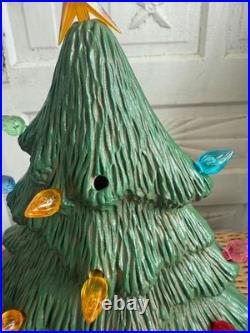 Vintage 70's Green Ceramic Light Up Christmas Tree Holly Base 16 Vintage 70's Green Ceramic Light Up Christmas Tree Holly Base 16