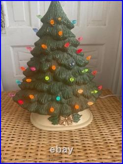 Vintage 70's Green Ceramic Light Up Christmas Tree Holly Base 16 Vintage 70's Green Ceramic Light Up Christmas Tree Holly Base 16