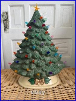 Vintage 70's Green Ceramic Light Up Christmas Tree Holly Base 16 Vintage 70's Green Ceramic Light Up Christmas Tree Holly Base 16