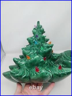 Vintage 70's Lighted Atlantic Mold Green 16.5 Ceramic Christmas Tree READ