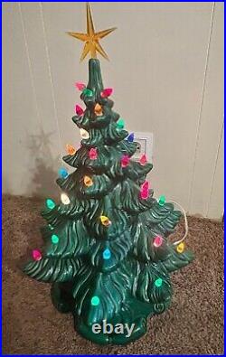 Vintage 70S Lighted Ceramic 18 CHRISTMAS TREE WithBASE MULTICOLOR Music Box Works