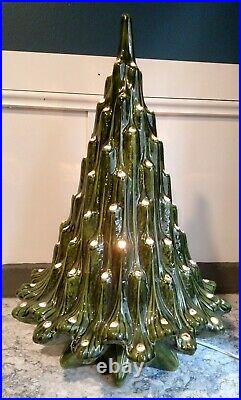 Vintage ATLANTIC MOLD 20 Ceramic Lighted Green LAVA Christmas Tree & Star Base