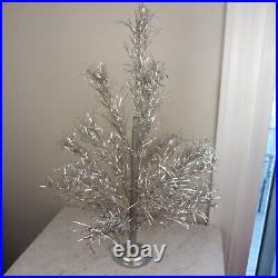 Vintage Aluminum 1965 Christmas Taper Tree in Original Box 2-1/2' 19 Braches