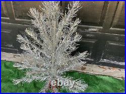 Vintage Aluminum Christmas Tree 4' (48) 40 Branches