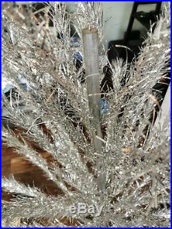 Vintage Aluminum Christmas Tree 6.5' Tall 57 Branches Original Box Wonderland