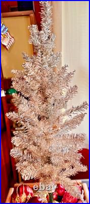 Vintage Aluminum Christmas Tree, Tabletop Size, Mcm, Has Nice Heavy Stand, Euc