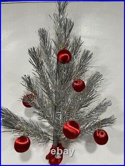 Vintage Aluminum The Holiday Hanging Wall Christmas Tree K4000 2Ft With Box