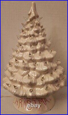 Vintage American Mold Ceramic White Iridescent Merry Christmas Tree 15 Music Box