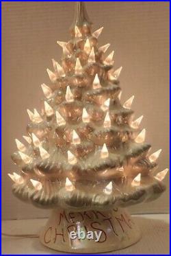 Vintage American Mold Ceramic White Iridescent Merry Christmas Tree 15 Music Box