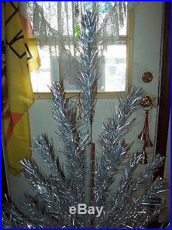 Vintage Antique poss Evergleam Aluminum Stainless Christmas Tree 4ft 53 branch