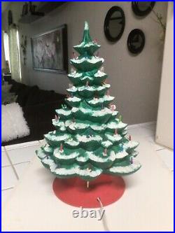 Vintage Arnels Christmas Tree Lighted Ceramic Mold Green with Base Musical 934A