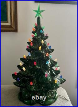 Vintage Atlantic Mold 18 Ceramic Christmas Tree with Music Box