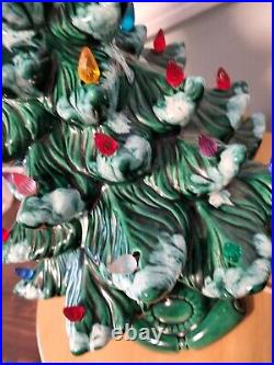 Vintage Atlantic Mold Ceramic Christmas Tree 16 tall x 8 scroll base