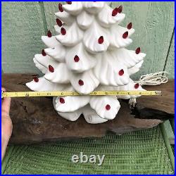 Vintage Atlantic Mold Ceramic Christmas Tree White With Base. Please Read