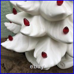 Vintage Atlantic Mold Ceramic Christmas Tree White With Base. Please Read