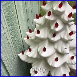 Vintage Atlantic Mold Ceramic Christmas Tree White With Base. Please Read