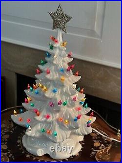 Vintage Atlantic Mold Ceramic Christmas Tree White WithBase. Year 1974 & Signed