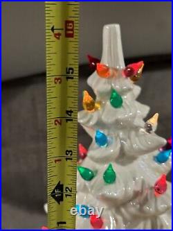 Vintage Atlantic Mold Ceramic Christmas Tree White WithBase. Year 1974 & Signed