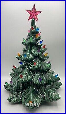 Vintage Atlantic Mold Ceramic Christmas Tree With Holly Base Lights And Star 19