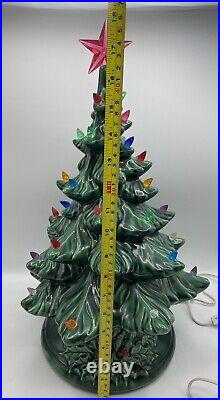 Vintage Atlantic Mold Ceramic Christmas Tree With Holly Base Lights And Star 19