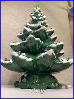 Vintage Atlantic Mold Ceramic Lighted 19 Christmas Tree With Stand