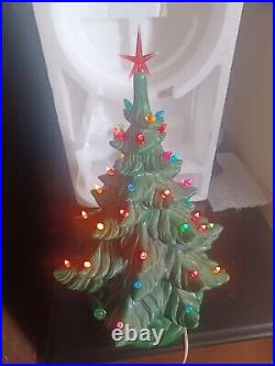 Vintage Atlantic Mold Large Ceramic Christmas Tree Excellent Condition