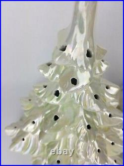 Vintage Atlantic Mold White Ceramic Christmas Tree Multi Colored Doves 17