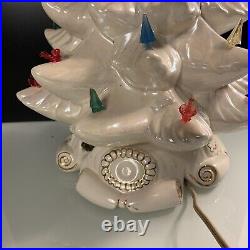 Vintage Atlantic Mold White Iridescent Ceramic Lighted Musical Christmas Tree 16