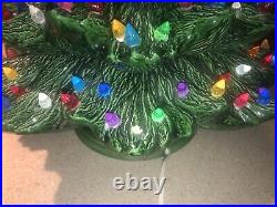 Vintage Byron Molds 1985 Signed Ceramic Christmas Tree and electric base B-561d