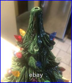 Vintage Byron Molds 1985 Signed Ceramic Christmas Tree and electric base B-561d