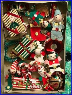 Vintage CHRISTMAS TREE DOOR COVER 23 ORNAMENTS ORIG BOX Spun Cotton 1950-60s