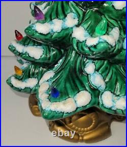 Vintage Ceramic Christmas Tree Green With Snow Large 14in By 10in Has Base Bulbs