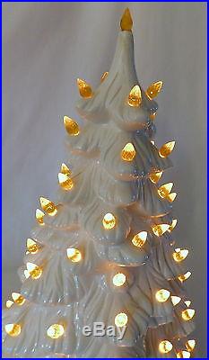 Vintage Ceramic Christmas Tree Holland Mold 14 White Gold Lights