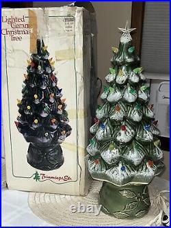 Vintage Ceramic Lighted Christmas Tree 17 Holly Base All Lights Work + Box