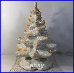 Vintage Ceramic Mold Christmas TreeMUSICAL &LIGHTED16WHITE IRIDESCENTBEAUTY