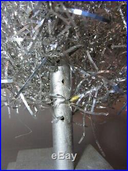 Vintage Christmas Table Top Tree 25 Branch 2 FT Silver w Fountain green Aluminum