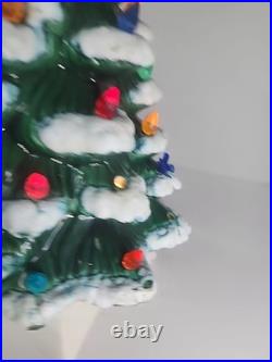 Vintage Christmas Tree Holland Mold 20. With base! Working