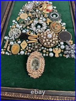 Vintage Costume Jewelry Christmas Tree Framed Picture Green Velvet 10.5 x 17