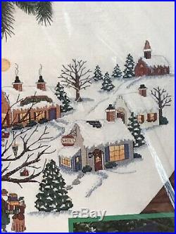 Vintage Dimensions Christmas Village Tree Skirt Cross Stitch Kit Wysocki #8472