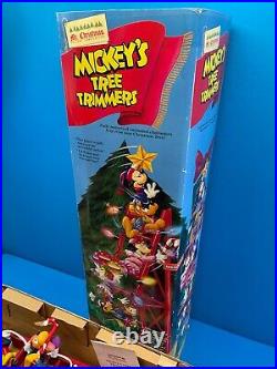 Vintage Disney Mr Christmas Mickey Tree Trimmers Animated Ladder Tree Goofy 1993