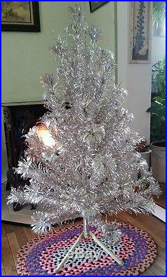 Vintage EVERGLEAM Silver ALUMINUM CHRISTMAS TREE 4 ft 58 Branches Mid Century