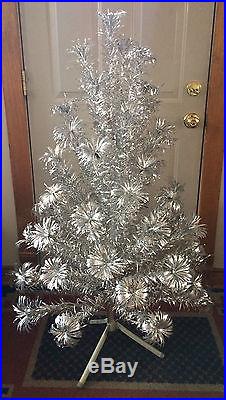 Vintage Evergleam Aluminum Pom Pom Christmas Tree 4 Ft 58 Branches Complete Box