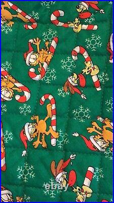 Vintage Garfield Christmas Tree Skirt Lrg 57 Round Quilted Garfield & Odie