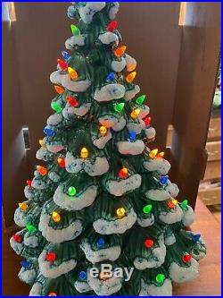 Vintage Green Ceramic Christmas Tree Lamp Musical Light Multi Colored 18 1970`s