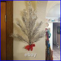 Vintage Hanging Wall Aluminum Christmas Tree The Holiday Metal Trees Corporation