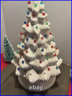 Vintage Holland Mold Ceramic 18 White Iridescent Christmas Tree With Lights &Base Vintage Holland Mold Ceramic 18 White Iridescent Christmas Tree With Lights &Base
